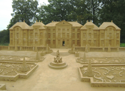 ចម្លាក់ខ្សាច់ 21 បញ្ជី